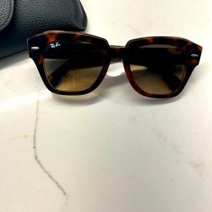 Ray-Ban State Street sunglasses 52mm